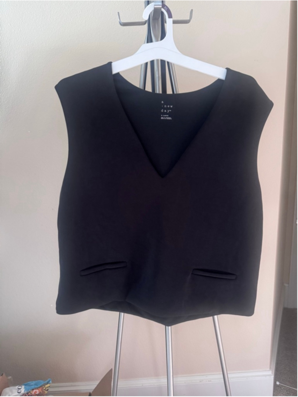 A New Day Black V-Neck Sleeveless Top XL